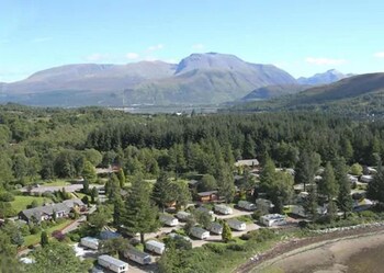 Linnhe Lochside Holidays -  with Pet Rooms in Fort William