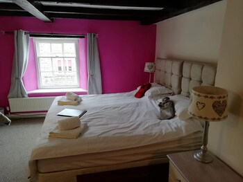 The Dante Arms - Inns with Pet Rooms in Leyburn