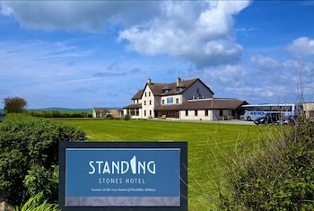 Standing Stones Hotel - Hotels with Pet Rooms in Stromness