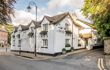 The Bridge - Guest houses with Pet Rooms in Macclesfield