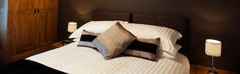 Seafield Arms - Guest houses with Pet Rooms in Banff