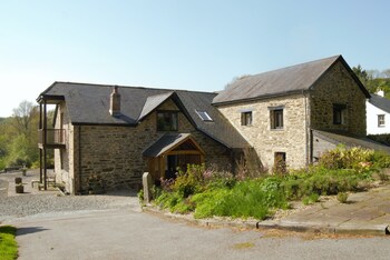 The Buttery At Trussel Barn - Apartments with Pet Rooms in Liskeard