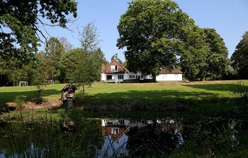 Poundgate Park Holiday House - Holiday homes with Pet Rooms in Crowborough