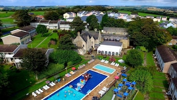 Atlantic Reach Resort - Apart-hotels with Pet Rooms in Newquay