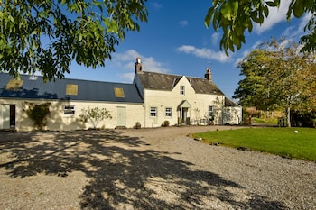 Cardross Estate Holiday Cottages - Cottages with Pet Rooms in Stirling