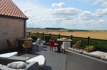 The Plough On The Hill Holiday Park -  with Pet Rooms in Berwick-upon-Tweed