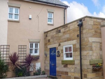 Razorbill Cottage - Cottages with Pet Rooms in Whitby