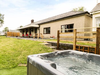 Hen Stesion - Cottages with Pet Rooms in Bala