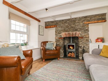 Gwent Cottage  Near Padstow - Cottages with Pet Friendly Rooms in Wadebridge