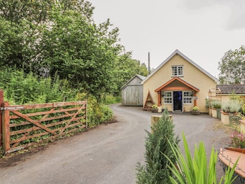 Cariad Cottage - Cottages with Pet Rooms in Lampeter