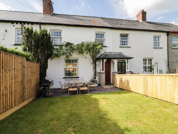 Daisy Cottage - Cottages with Pet Rooms in Machynlleth