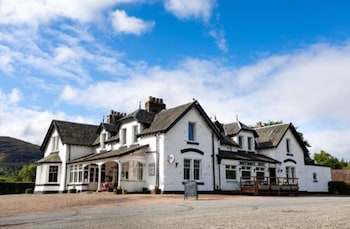 Whitebridge Hotel - B&Bs with Pet Rooms in Inverness