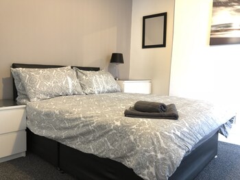 Samuel Place - Apartments with Pet Rooms in Crewe