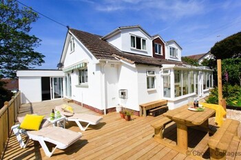 Croyde Broadlands 6 Bedrooms - Cottages with Pet Friendly Rooms in Braunton