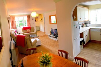 Braunton Nook 2 Bedrooms - Cottages with Pet Rooms in Braunton