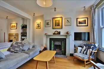 Braunton Samphire 2 Bedrooms - Cottages with Pet Rooms in Braunton