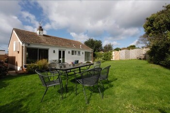 Croyde Ocean Tide 3 Bedrooms - Cottages with Pet Rooms in Braunton