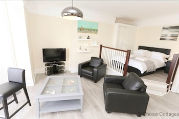 Ilfracombe Sea Rock 4 1 Bedroom - Cottages with Pet Friendly Rooms in Ilfracombe