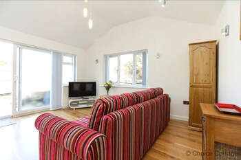 Croyde Wonky Cottage 1 Bedroom - Cottages with Pet Rooms in Braunton