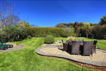 Croyde Little Gem 3 Bedrooms - Cottages with Pet Rooms in Braunton