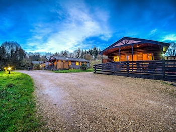 New Forest Lodges - Cabins & lodges with Pet Rooms in Fordingbridge