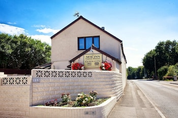 The New Inn Guest House - Guest houses with Pet Rooms in Bridgend