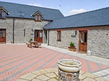 The Calf Suite - Cottages with Pet Rooms in Aberystwyth