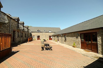 The Barn - Holiday homes with Pet Friendly Rooms in Aberystwyth