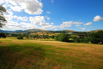 The Retreat Cottage - Cottages with Pet Friendly Rooms in Oswestry