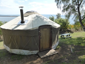 Cherry Yurt - Campsite - Caravan parks with Pet Rooms in Fortrose