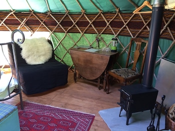 Rowan Yurt - Campsite - Caravan parks with Pet Rooms in Fortrose