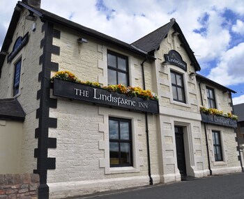 The Lindisfarne Inn - Inns with Pet Friendly Rooms in Berwick-upon-Tweed