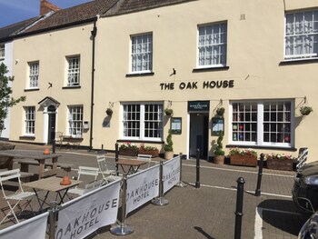 The Oakhouse Hotel - Hotels with Pet Rooms in Axbridge