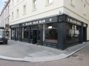 Black Isle Bar And Rooms - Inns with Pet Rooms in Inverness