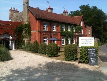 Worlington Hall Country House - Hotels with Pet Rooms in Bury St Edmunds