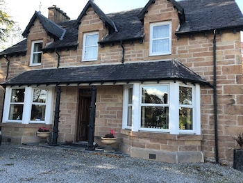 Tullochard Guest House - Guest houses with Pet Friendly Rooms in Alness