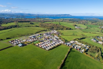 Drumhoney Holiday Park - Caravan parks with Pet Rooms in Enniskillen