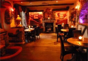 The Stagger Inn - Hotels with Pet Friendly Rooms in Barrow-in-Furness