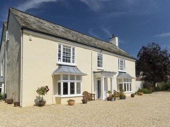 Abbots Manor - Cottages with Pet Rooms in Honiton