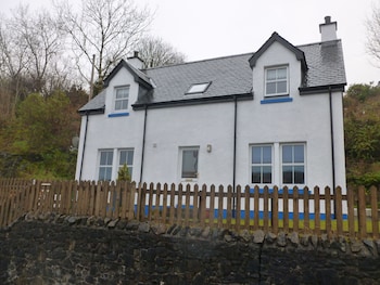 Sidhean Dubha Holiday Home - Holiday homes with Pet Friendly Rooms in Portree